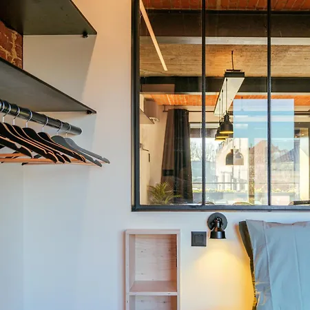 La Camuche De Marcel Michiels, De 70 M2 Avec Patio *