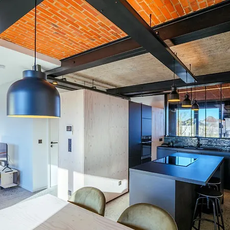 La Camuche De Marcel Michiels, De 70 M2 Avec Patio